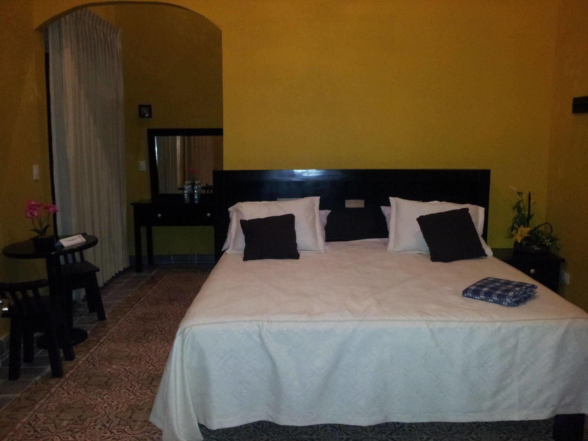 Hotel Catedral Campeche Dış mekan fotoğraf